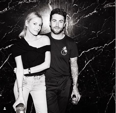 Jordan Mcgraw and Wife Are Expecting a Baby Girl.